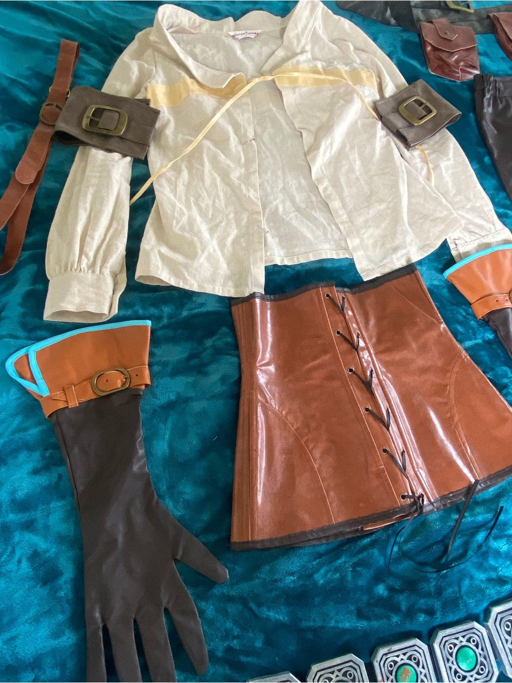 Miccostumes - The Witcher Ciri Cosplay Costume (12pcs)